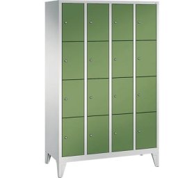 C+P Armoire à casiers sur pieds CLASSIC, 4 compartiments, 4 casiers chacun, largeur compartiments 300 mm, gris clair / vert réséda