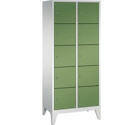 C+P Armoire à casiers sur pieds CLASSIC, 2 compartiments, 5 casiers chacun, largeur compartiments 400 mm, gris clair / vert réséda