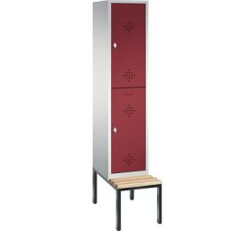 C+P Penderie CLASSIC avec banc inférieur, à deux étages, 1 compartiment, avec 2 casiers, largeur compartiment 400 mm, gris clair / rouge rubis