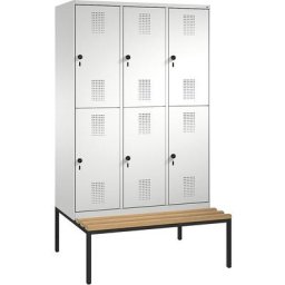 C+P Penderie EVOLO à deux étages, avec banc, 3 compartiments, 2 casiers chacun, largeur compartiments 400 mm, gris clair