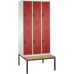 C+P Penderie EVOLO à deux étages, avec banc, 3 compartiments, 2 casiers chacun, largeur compartiments 300 mm, blanc pur / rouge feu
