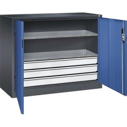 C+P Armoire d'atelier hauteur bureau avec portes battantes et tiroirs, h x l x p 1000 x 1200 x 400 mm, gris clair / bleu distant