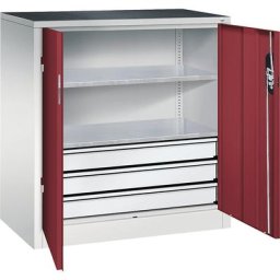 C+P Armoire d'atelier hauteur bureau avec portes battantes et tiroirs, h x l x p 1000 x 930 x 500 mm, gris clair / rouge rubis