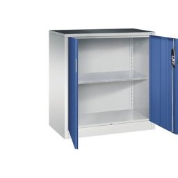C+P Armoire d'atelier hauteur bureau à portes battantes, largeur x profondeur 930 x 500 mm, gris clair / bleu gentiane