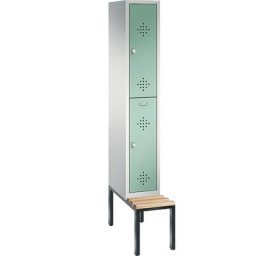 C+P Penderie CLASSIC avec banc inférieur, à deux étages, 1 compartiment, avec 2 casiers, largeur compartiment 300 mm, gris clair / vert clair