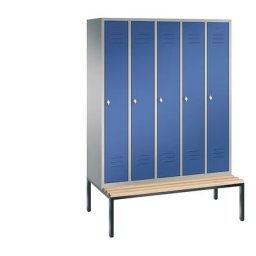 C+P Vestiaire CLASSIC avec banc monté en dessous, 5 compartiments, largeur compartiments 300 mm, aluminium / bleu gentiane