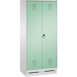 C+P Armoire de rangement sur socle EVOLO, à portes fermant l'une contre l'autre, 2 compartiments, largeur compartiments 400 mm, avec 8 tablettes, gris clair / vert clair