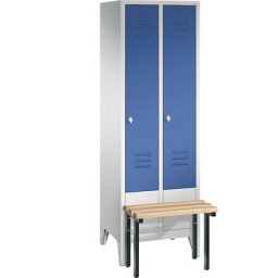 C+P Vestiaire CLASSIC avec banc frontal, 2 compartiments, largeur compartiments 300 mm, gris clair / bleu gentiane