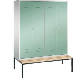 C+P Penderie CLASSIC avec banc inférieur et portes fermant l'une contre l'autre, 4 compartiments, largeur compartiments 400 mm, gris clair / vert clair