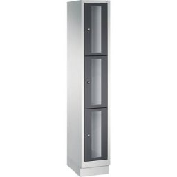 C+P Armoire à casiers CLASSIC, hauteur casiers 510 mm, sur socle, 3 casiers, largeur 320 mm, porte gris noir