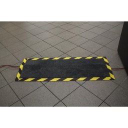 Tapis de protection des câbles, L x l x h 1200 x 400 x 4 mm, noir / jaune