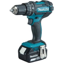 Makita - Perte d'impact de la batterie 18V / 2x 3.0 ah + chargeur + Alukoffer + Set d'accessoire