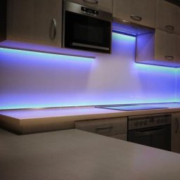 Ruban led connecté blanc dimmable 5m Smart led Stripe compatible avec Amazon Alexa Echo Dot &