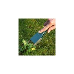 Arrachage mauvaises herbes