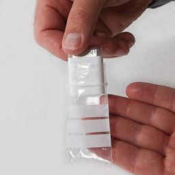 Enveloppebulle - Lot de 500 Sachets plastiques à fermeture zip 40x60mm + 3 bandes blanches