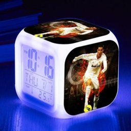 Coupe du monde de football - Ronaldo réveil numérique(B), lumières colorées réveil Horloge carrée