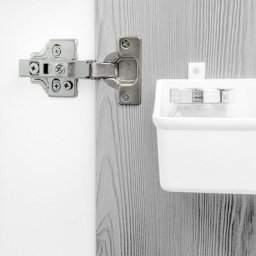 Kit charnière coudée pour montage rentrant X91 avec fermeture amortie et embase