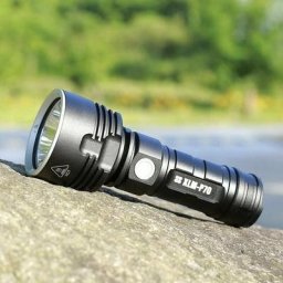 P70 lampe torche, 30000-100000 lumens haute puissance led lampe de poche étanche ultra lumineuse,