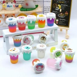 Butter House Clicks Mini Cartoon Shoous Tricolor Rainbow Cream Cup Shooting Scene Props 2PCs