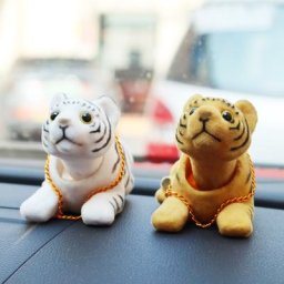 Décoration de voiture en résine avec tête secouée de tigre console centrale automatique cadeau