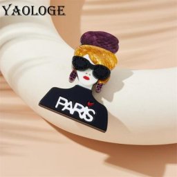 YAOLOGE-Broches en acrylique pour femmes lunettes de soleil vêtements noirs badge tendance