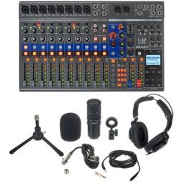 Zoom LiveTrak L-12 Podcast Mic Set