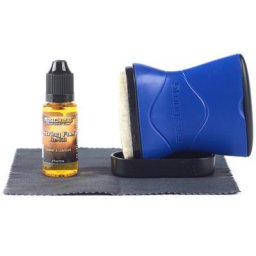 MusicNomad Premium String Care Kit MN 145