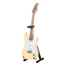 Axe Heaven Fender Stratocaster Cream