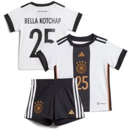 Kit bébé domicile Allemagne 2022 avec impression Bella Kotchap 25