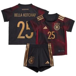 Kit bébé extérieur Allemagne 2022 avec flocage Bella Kotchap 25