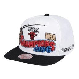 Chicago Bulls Mitchell & Ness Hardwood Classics 96 Champions 2T Wave Snapback