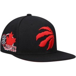 Casquette Snapback avec écusson personnalisé des Raptors de Toronto Mitchell & Ness pour homme, noir