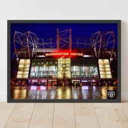 Manchester United Old Trafford Forecourt la nuit Impression encadrée - A2