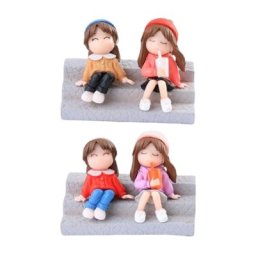Miniature Girls Figurine On The Step Decorative Dormitory Living Room Decor