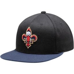 Mitchell & Ness pour homme noir/bleu marine New Orleans Pelicans Logo réglable Central Snapback Hat - Homme Taille: OSFA