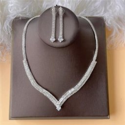 Ensemble de bijoux de mariage plaqué argent patients en cristal biscuits brillants collier
