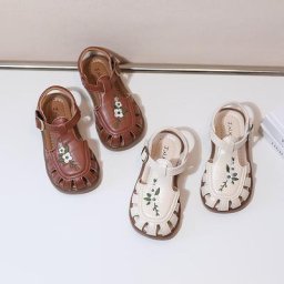 Sandales de princesse brodées à orteils couverts pour bébé fille chaussures simples plates et