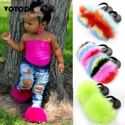 Pantoufles en fourrure de raton laveur avec sangle pour enfants toboggans arc-en-ciel moelleux