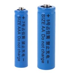 Fausse configuration pour cellules conductrices de cylindre 14500 LR6 AAA