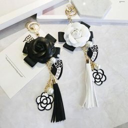 Porte-clés en peluche camélia noir et blanc pour femme sac de luxe sacs de voiture