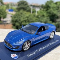 Jouet de voiture de course MaserSauGranTurismo MC Stradale pour enfants simulation de voiture en