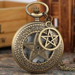 Montre de Poche à Quartz Vintage avec Motif Pentagramme Creux pour Homme et Femme Boîtier en