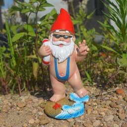 Leisei - 1pc Gnome de Jardin,statue de nain avec une bouée de sauvetage en résine
