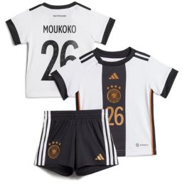Kit Bébé Domicile Allemagne 2022 avec flocage Moukoko 26