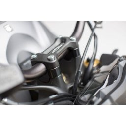 SW-Motech h=20 mm. Noir. Suzuki GSX-S 1000/ F/ SK (15-). - h=20 mm. Noir. Suzuki GSX-S 1000/ F/ SK (15-).