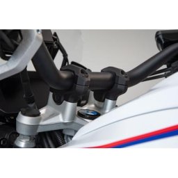 SW-Motech Hauteur 32 mm. Recul 20 mm. Noir. Modéles BMW. - Hauteur 32 mm. Recul 20 mm. Noir. Modéles BMW.
