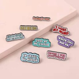 Autocollant séries en émail citation de broche perdue dans l'esprit Badge broche à revers mode