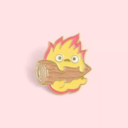 Calcifer broche en émail personnalisé japonais Anime broche Fire Elf Badge pour sac revers épingle