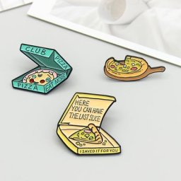 Broche en émail en métal pizza délicieuse créative forme de nourriture amusante de personnalité