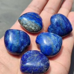 Pierres et minéraux naturels Lapis-Lazuli en forme de cœur cristal de Quartz poli à la main